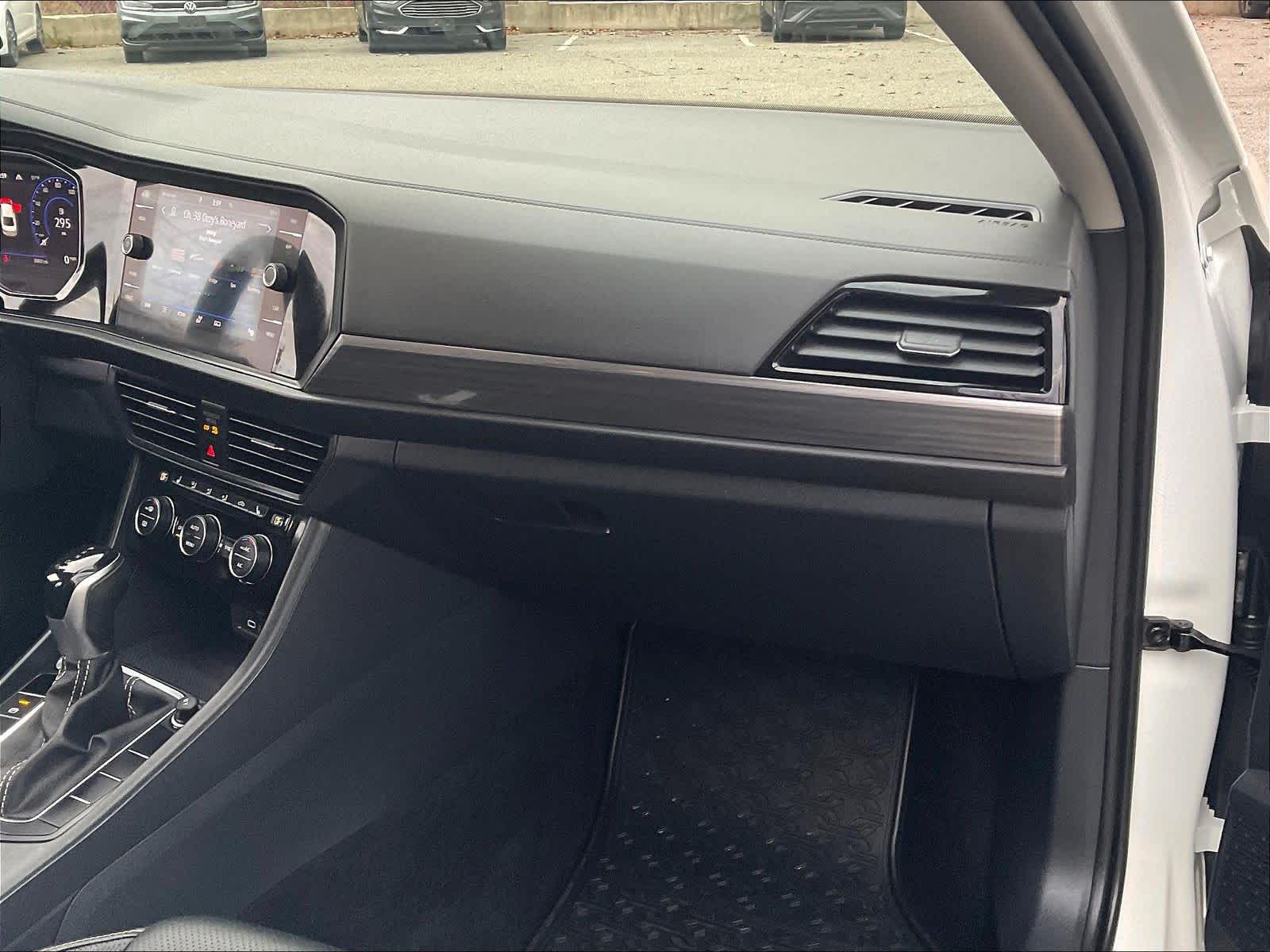 2023 Volkswagen Jetta SEL - Photo 13