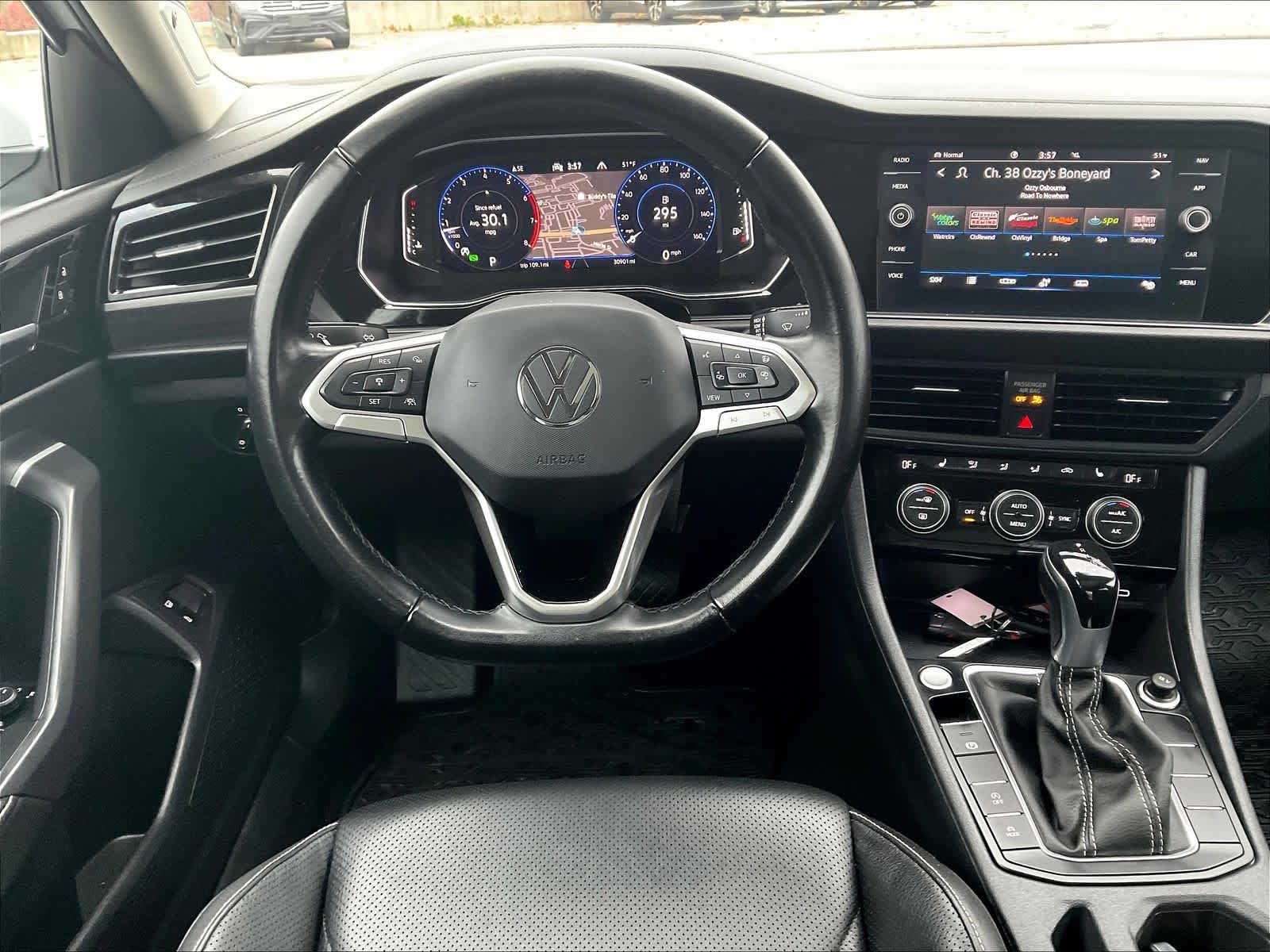 2023 Volkswagen Jetta SEL - Photo 17