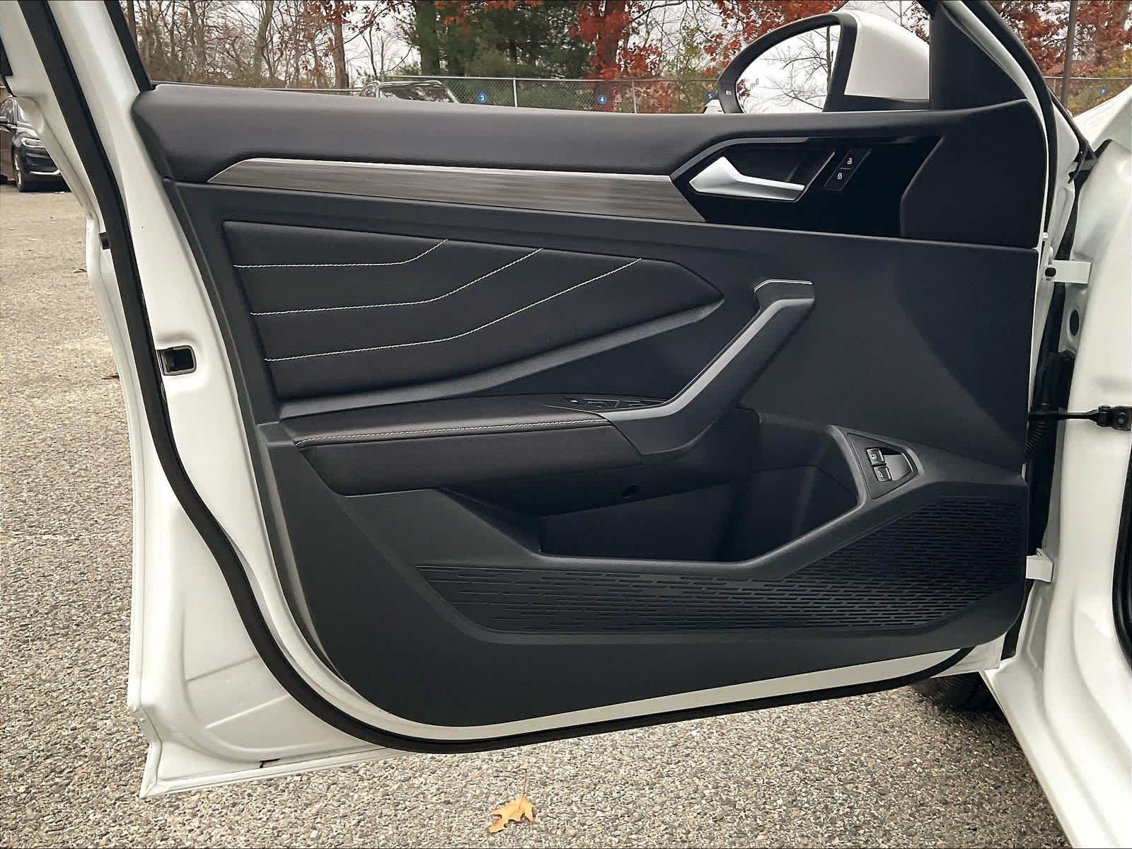 2023 Volkswagen Jetta SEL - Photo 9