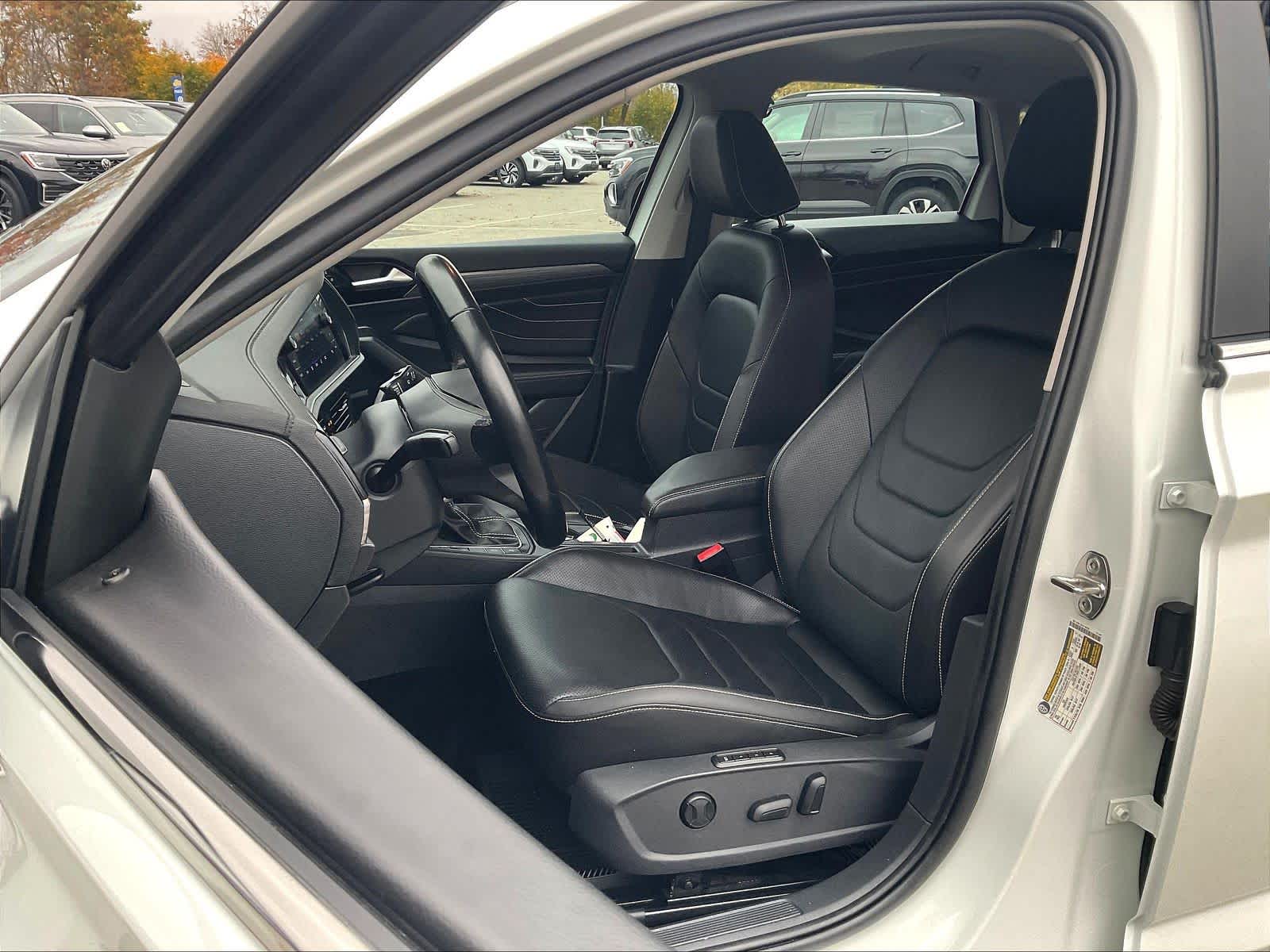 2023 Volkswagen Jetta SEL - Photo 10