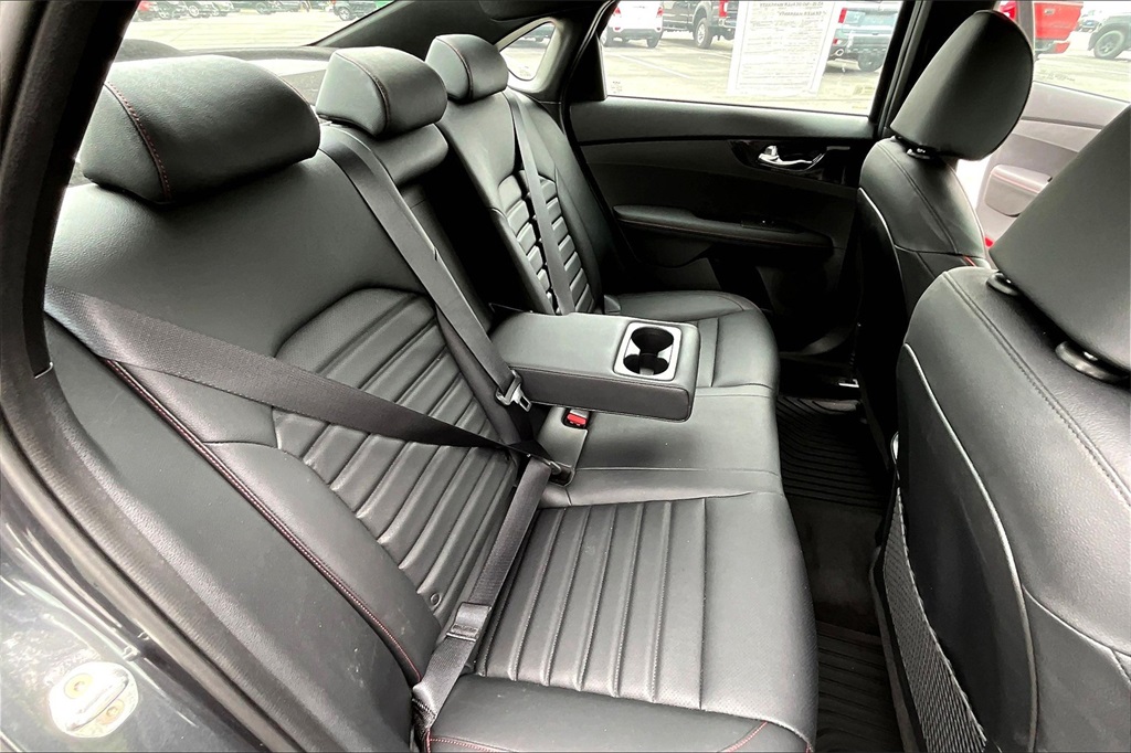 2023 Kia Forte GT - Photo 16