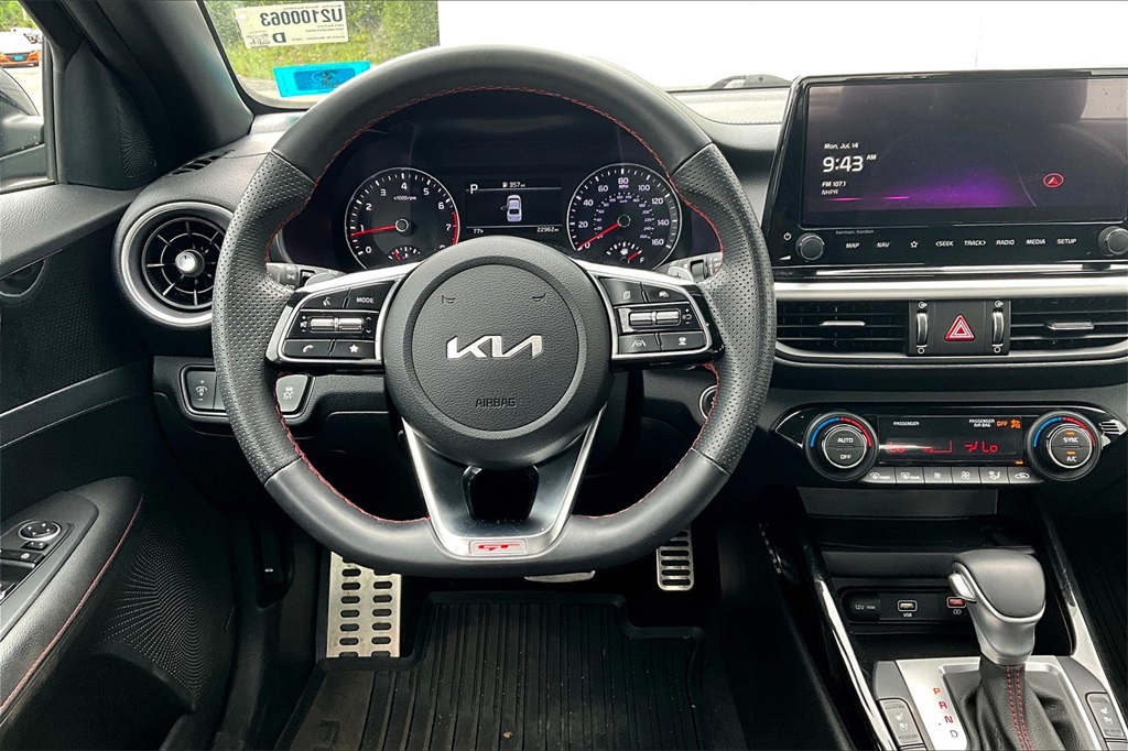 2023 Kia Forte GT - Photo 17