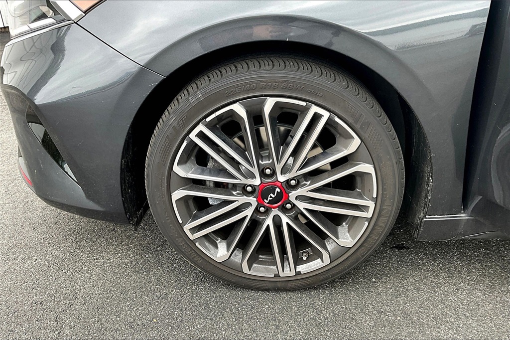 2023 Kia Forte GT - Photo 7