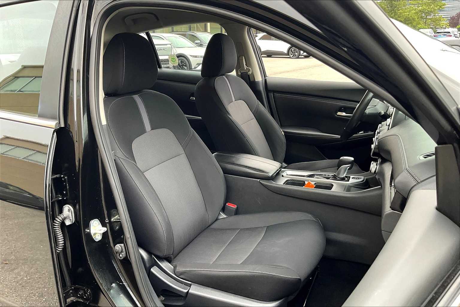 2022 Nissan Sentra SV - Photo 11