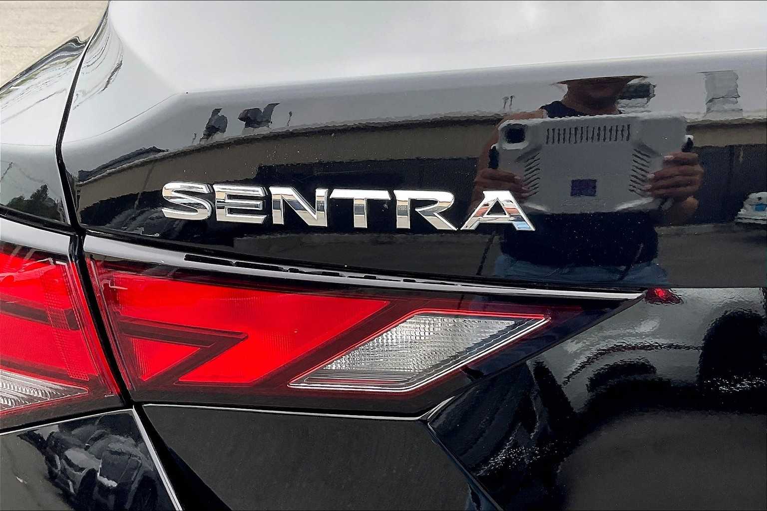 2022 Nissan Sentra SV - Photo 28