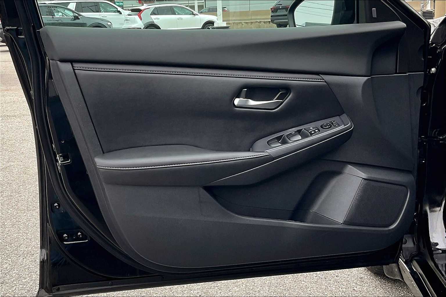2022 Nissan Sentra SV - Photo 9