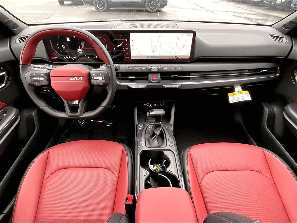 2025 Kia K4 GT-Line - Photo 12