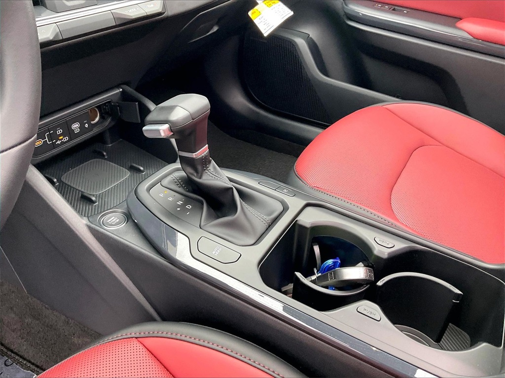 2025 Kia K4 GT-Line - Photo 14