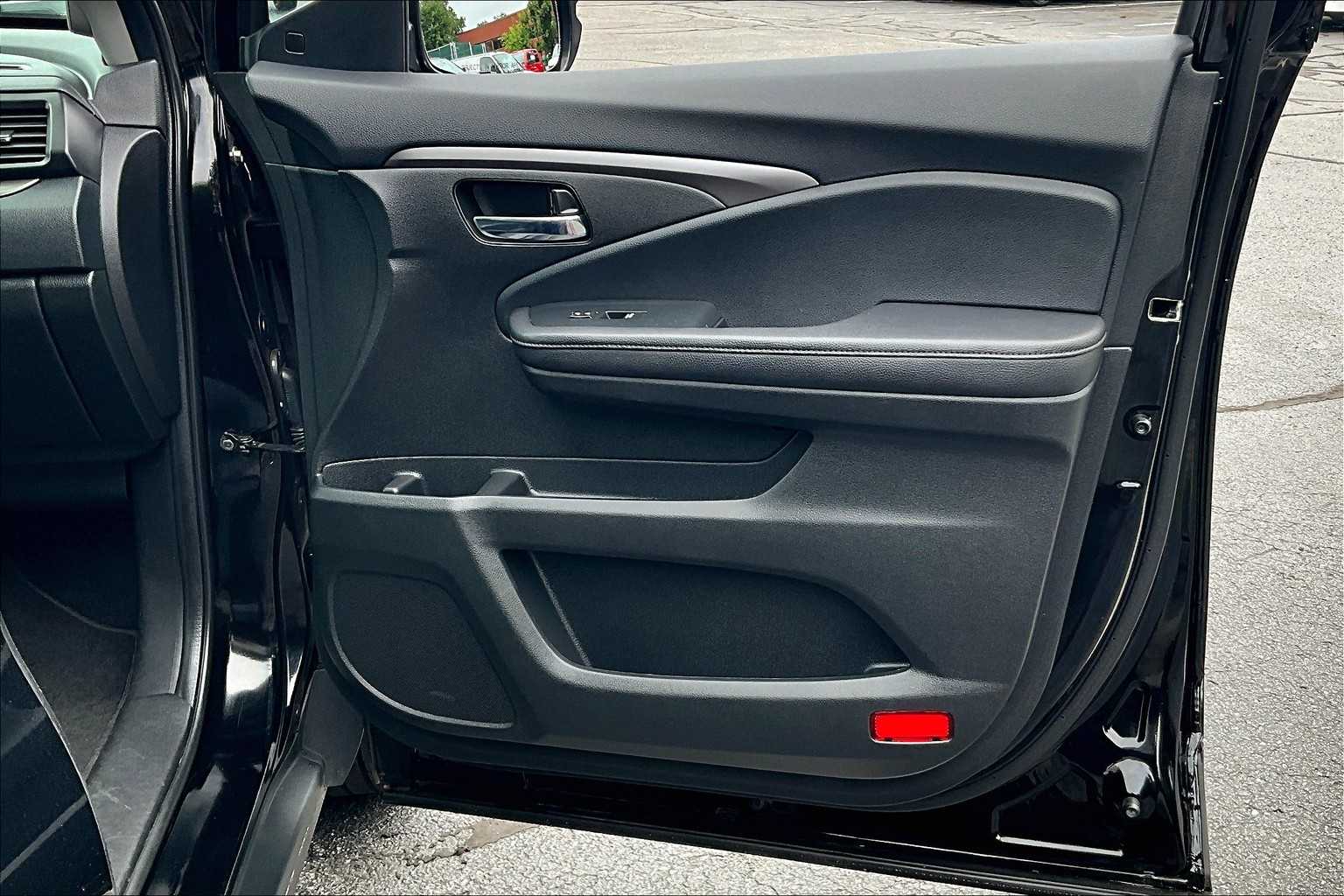 2022 Honda Pilot Special Edition - Photo 12