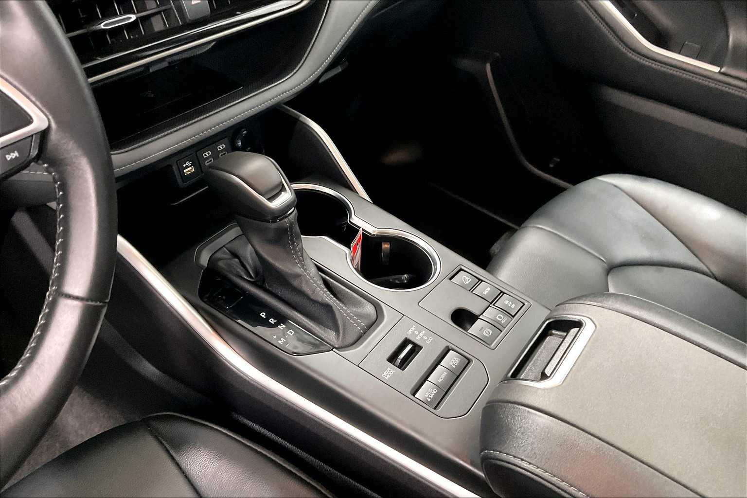 2023 Toyota Highlander XLE - Photo 21