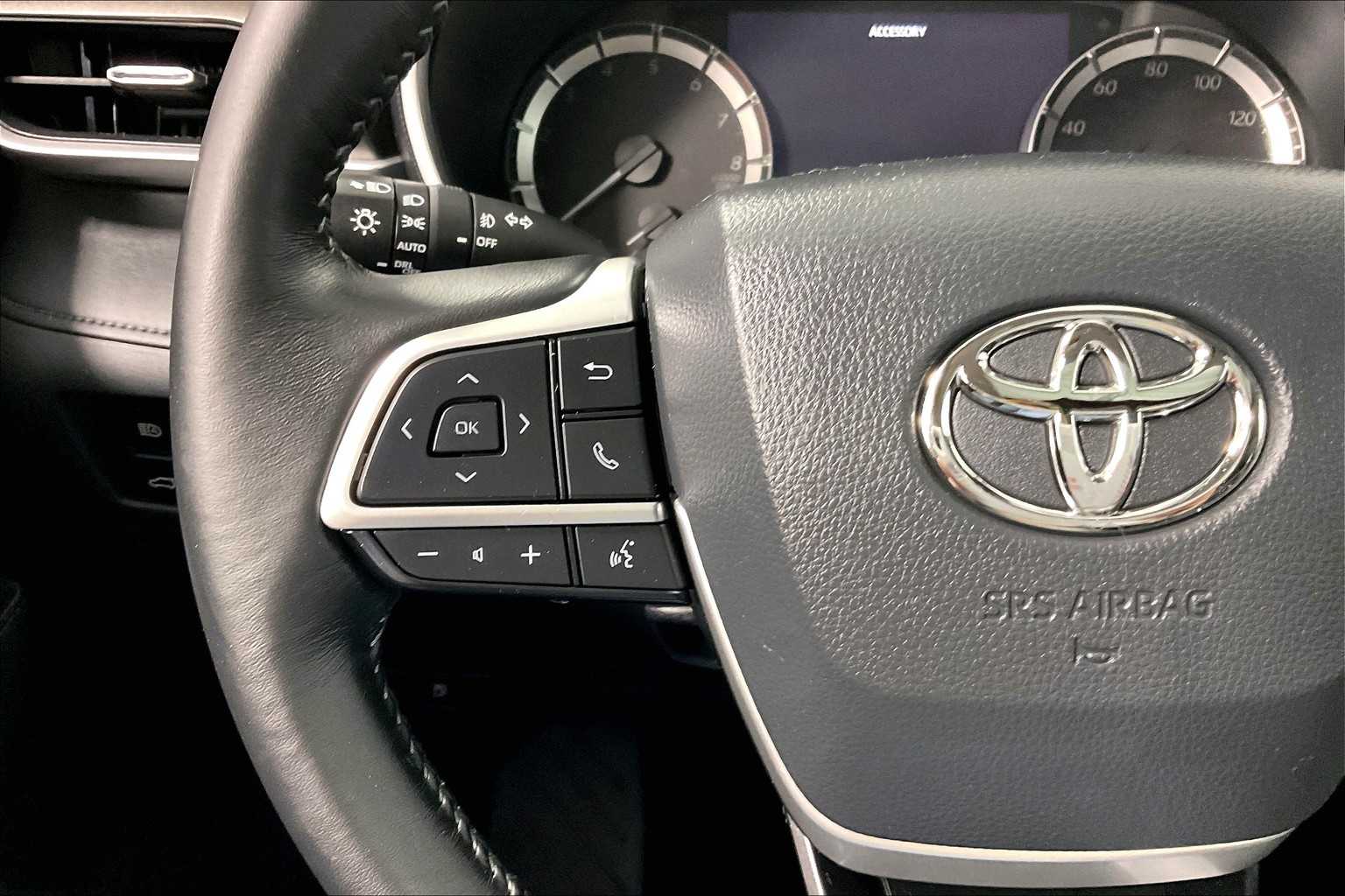 2023 Toyota Highlander XLE - Photo 24