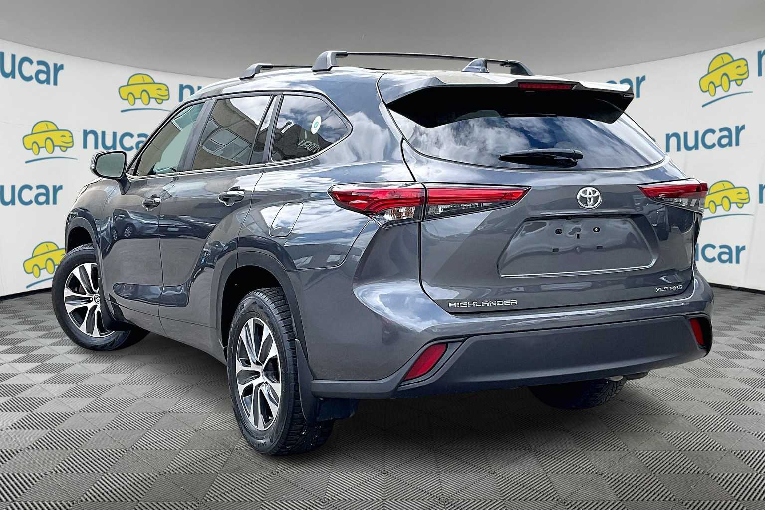2023 Toyota Highlander XLE - Photo 4