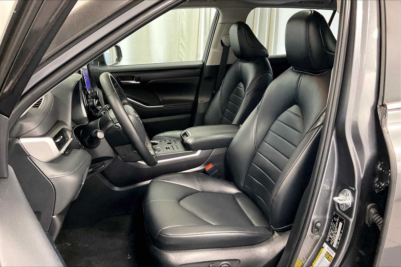 2023 Toyota Highlander XLE - Photo 10