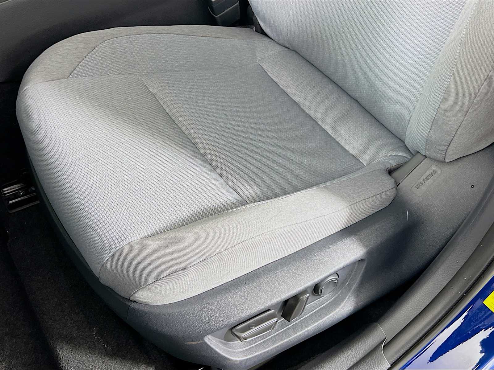 2026 Toyota Camry LE - Photo 17