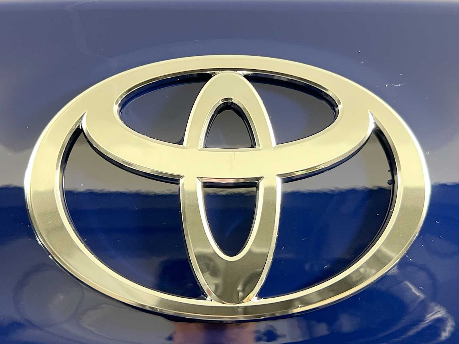 2026 Toyota Camry LE - Photo 18