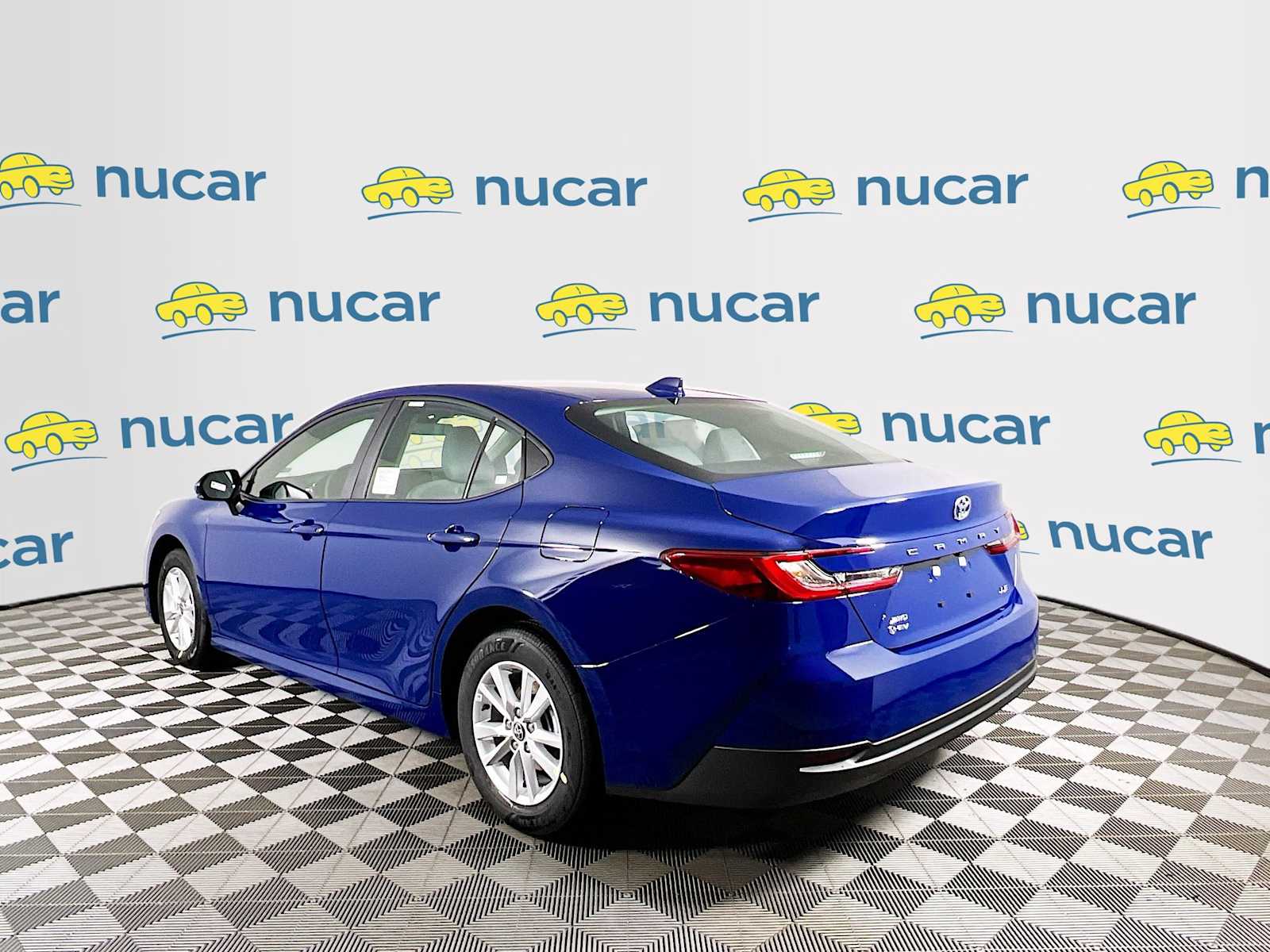 2026 Toyota Camry LE - Photo 4