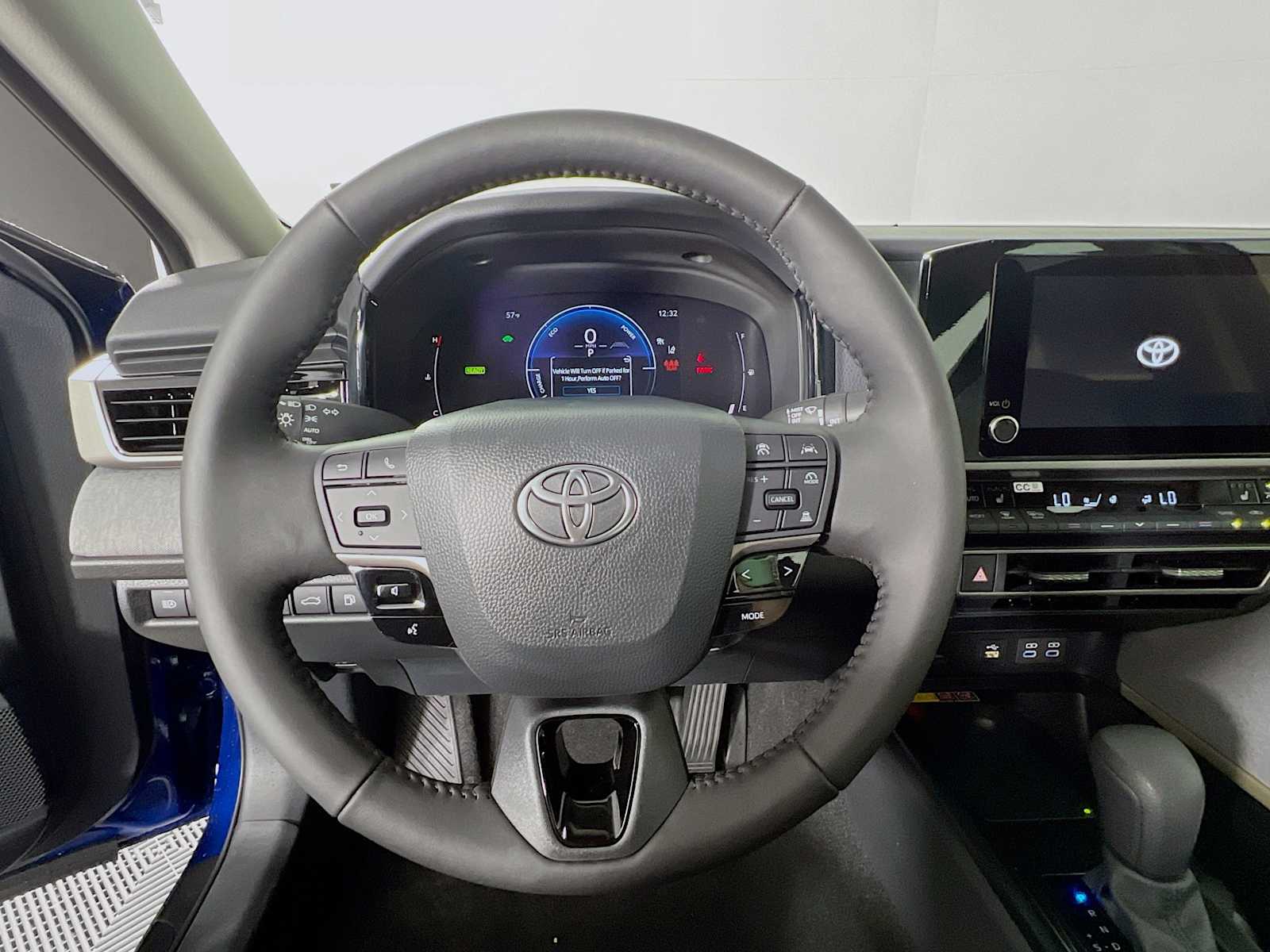 2026 Toyota Camry LE - Photo 7