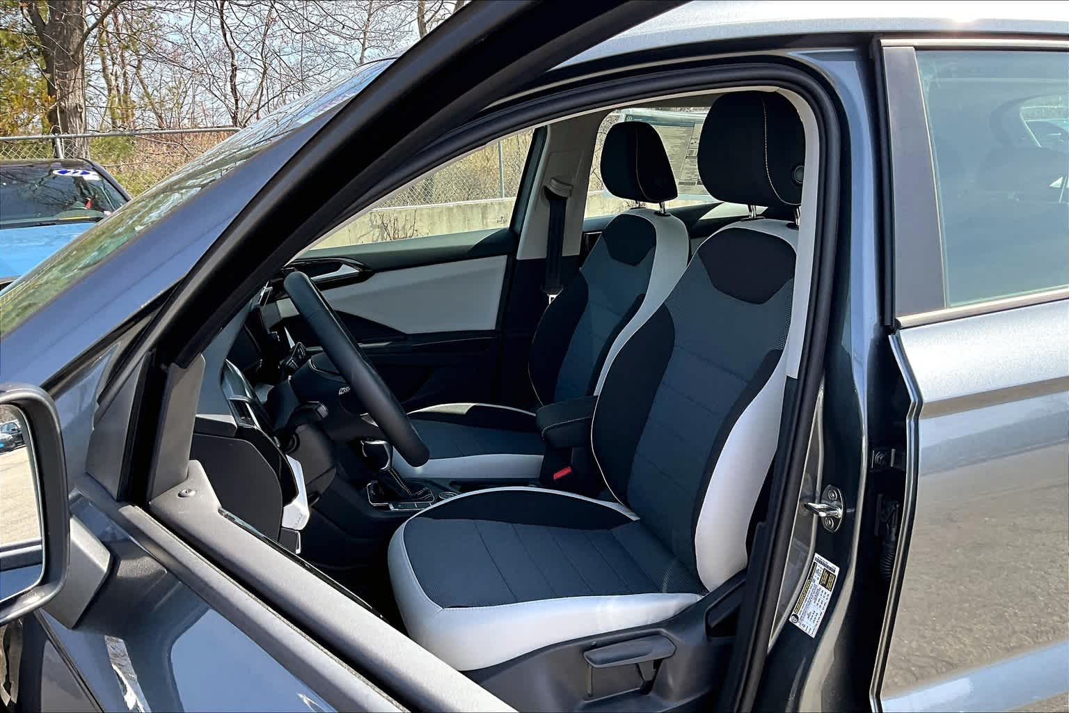 2025 Volkswagen Taos S - Photo 11