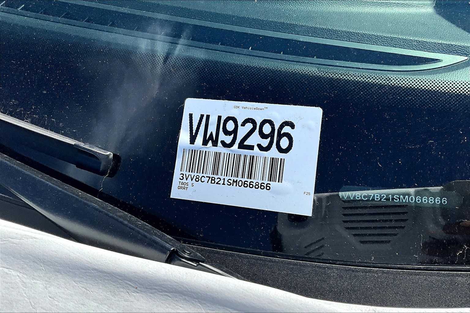 2025 Volkswagen Taos S - Photo 18