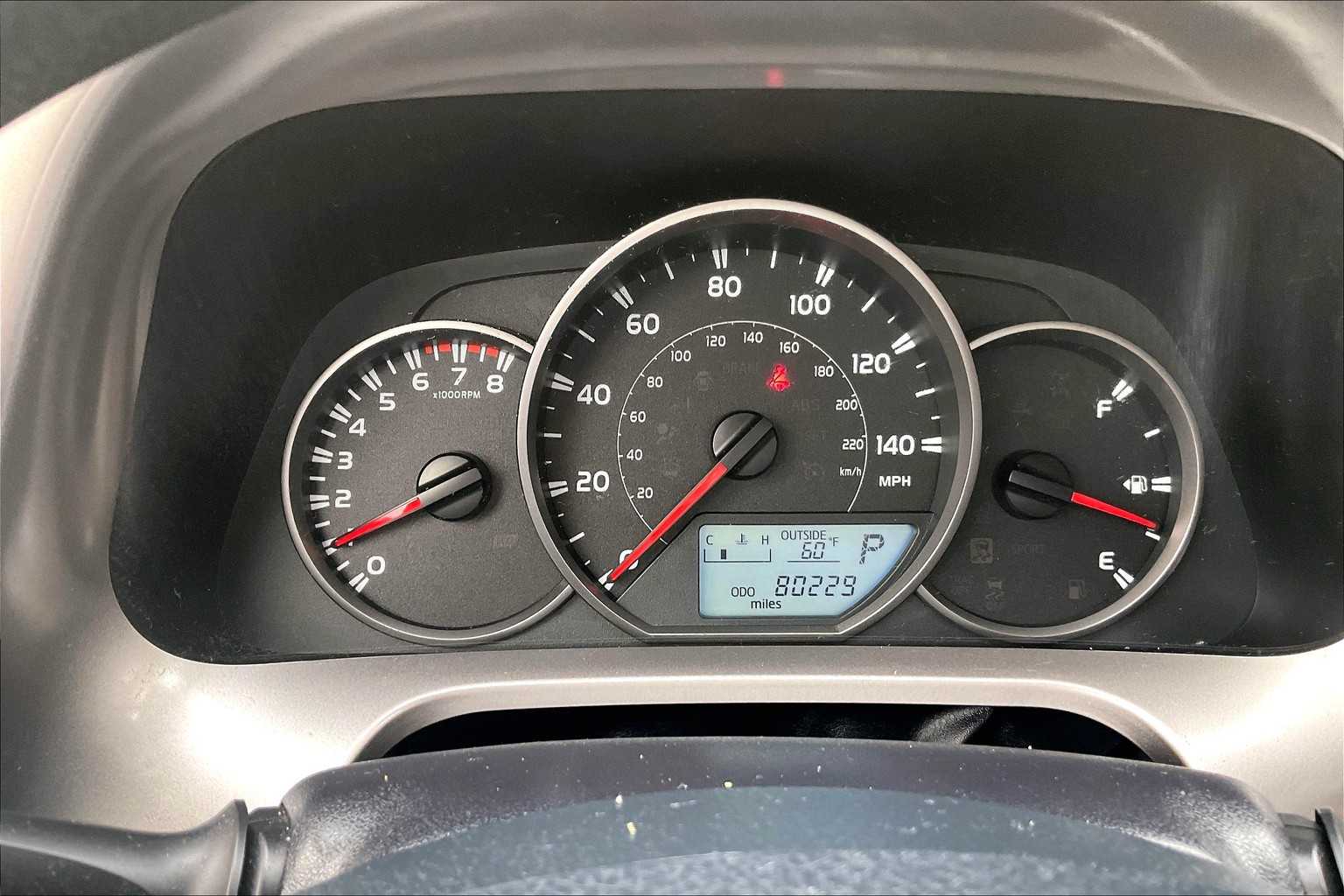 2016 Toyota RAV4 LE - Photo 24