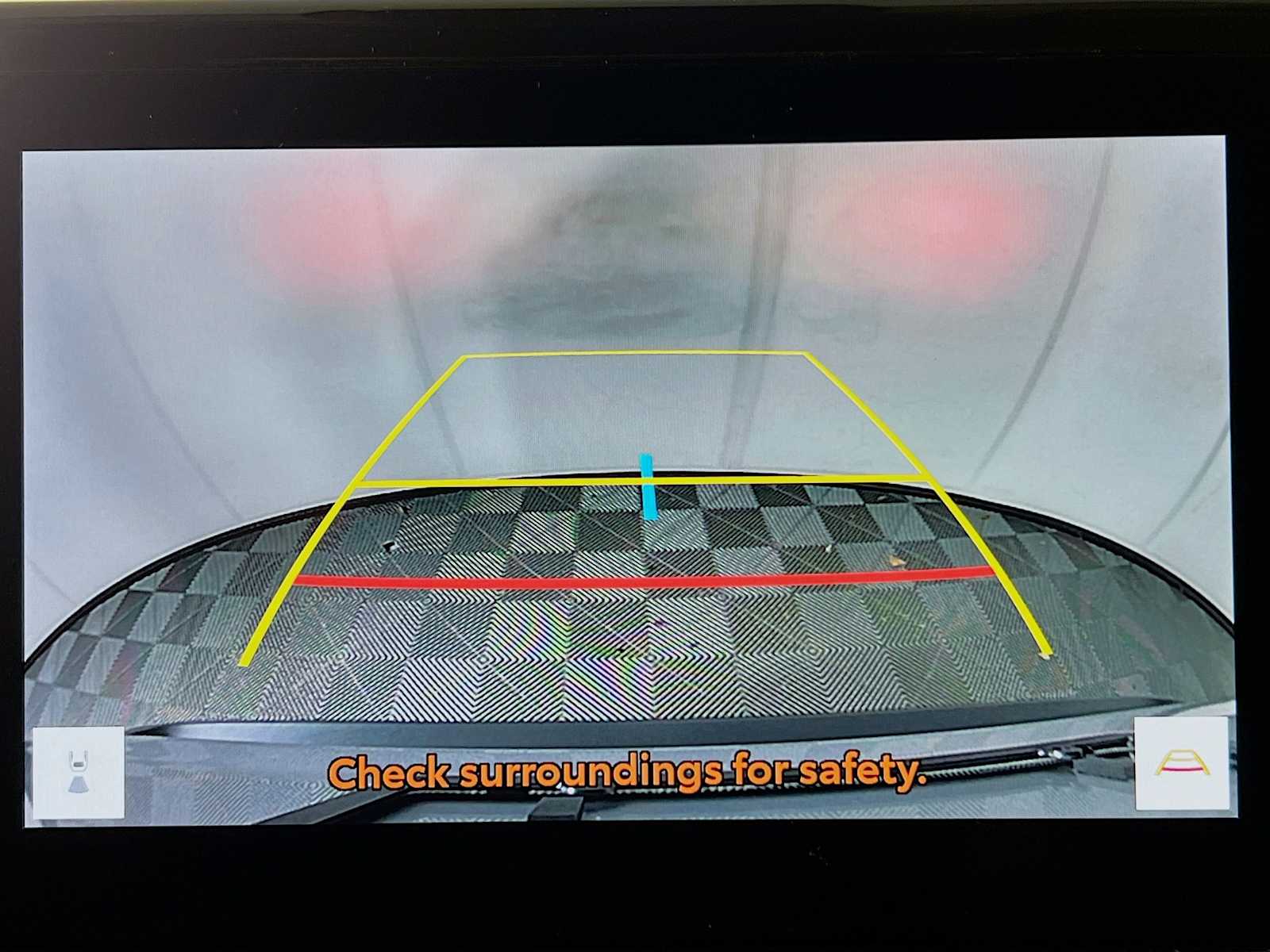 2025 Toyota RAV4 LE - Photo 9