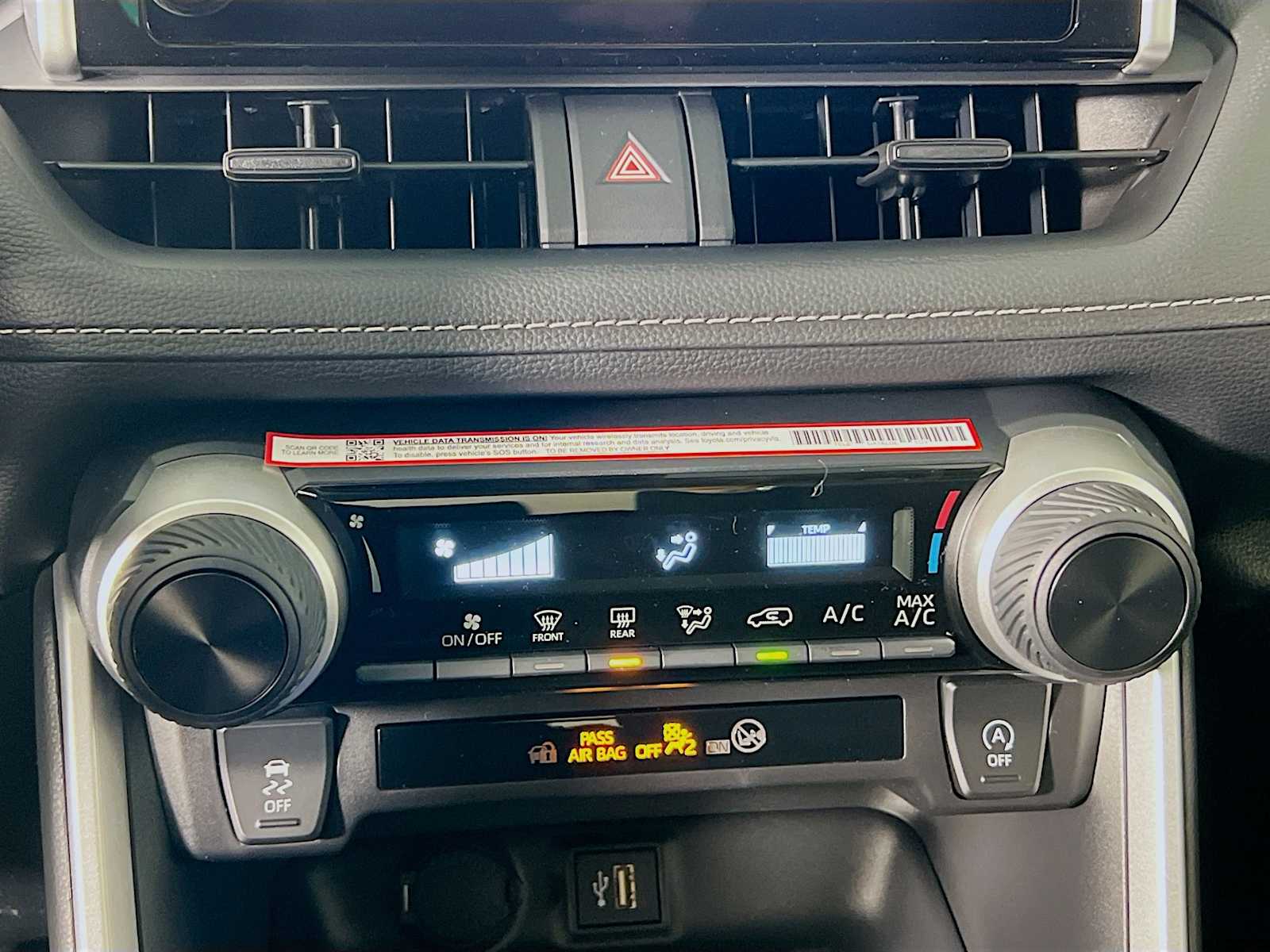 2025 Toyota RAV4 LE - Photo 10