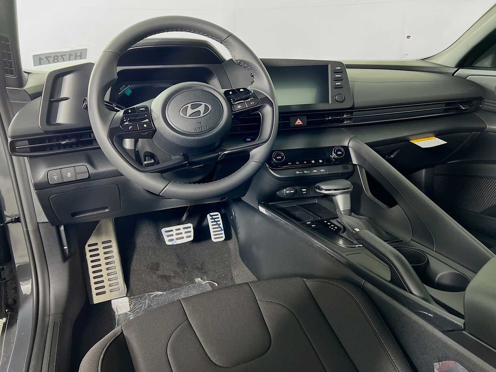 2025 Hyundai Elantra SEL Sport - Photo 6