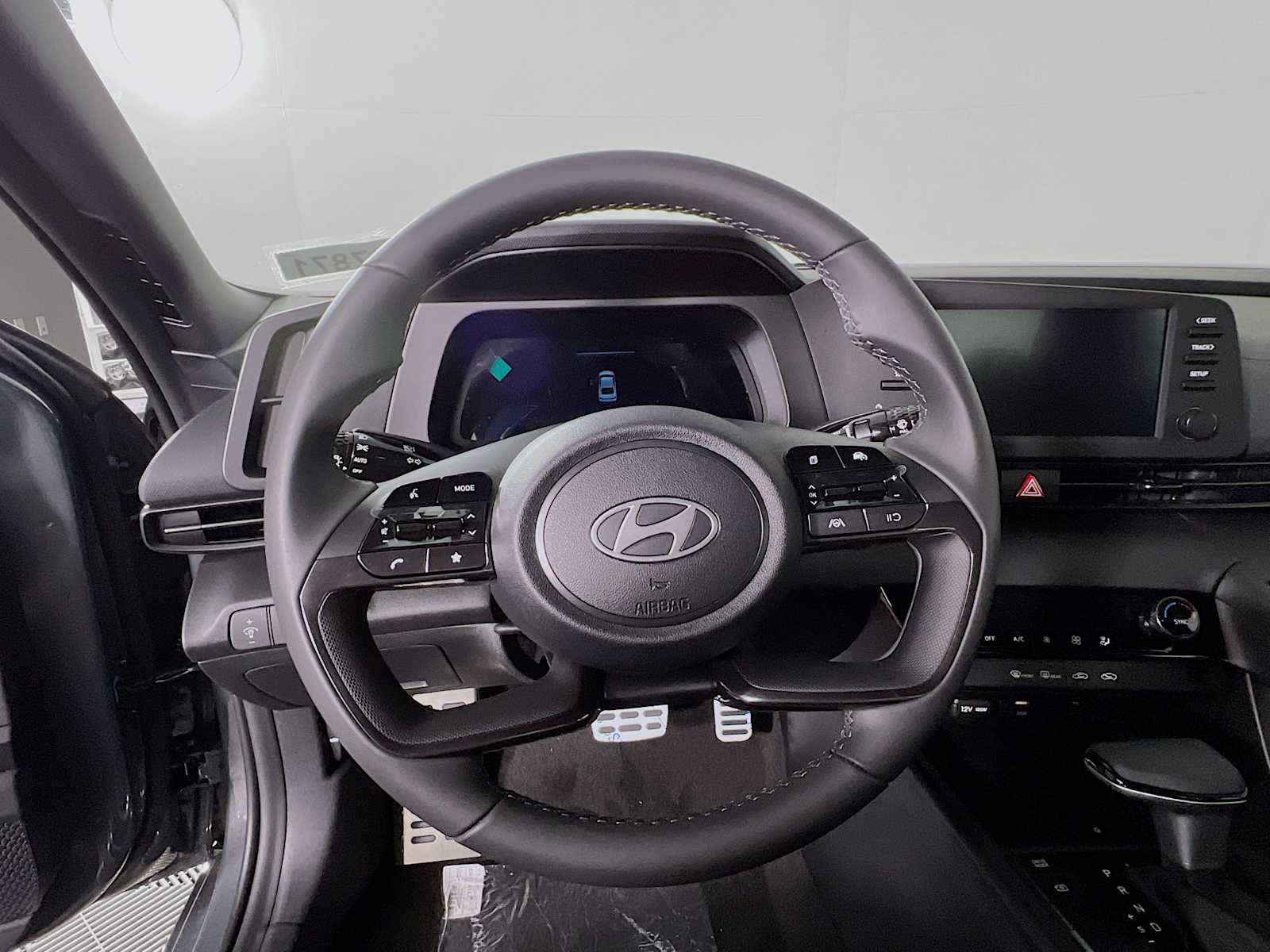 2025 Hyundai Elantra SEL Sport - Photo 7
