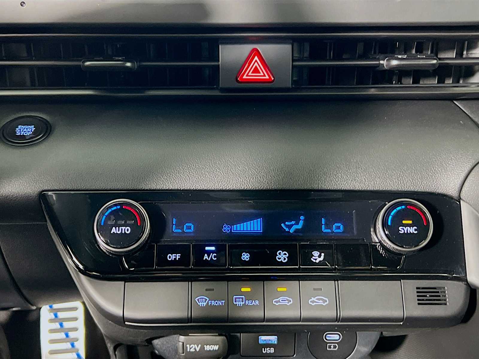 2025 Hyundai Elantra SEL Sport - Photo 10
