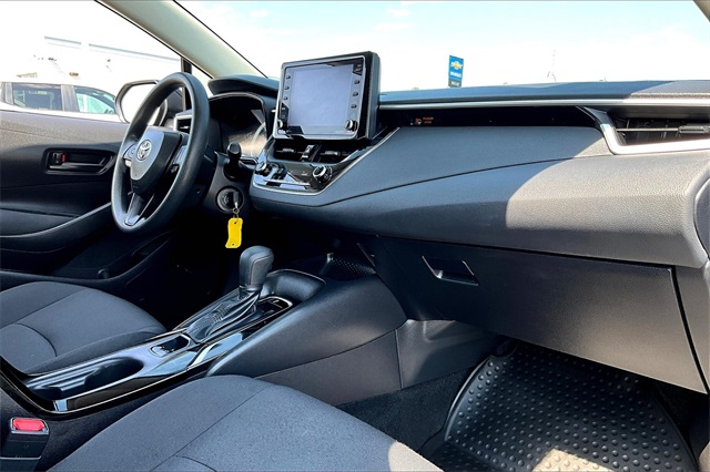 2022 Toyota Corolla LE - Photo 13