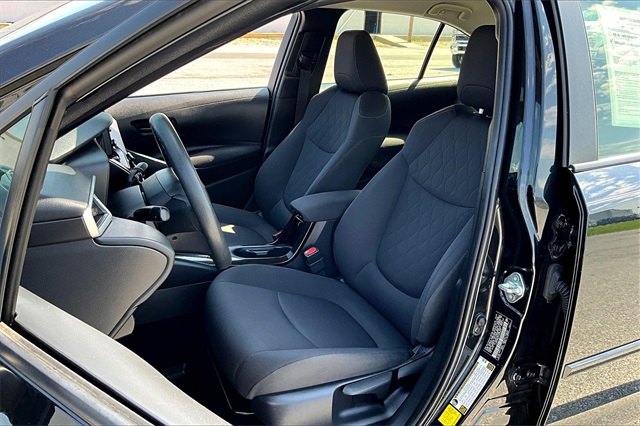 2022 Toyota Corolla LE - Photo 10