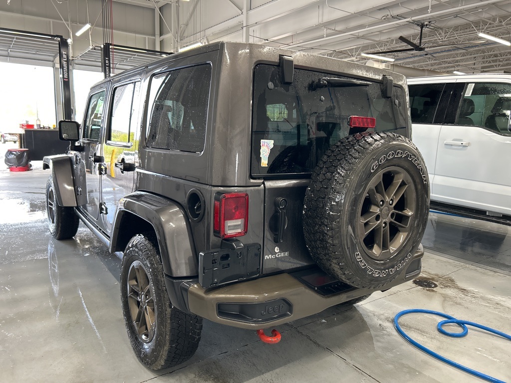 2016 Jeep Wrangler Unlimited Sahara - Photo 2