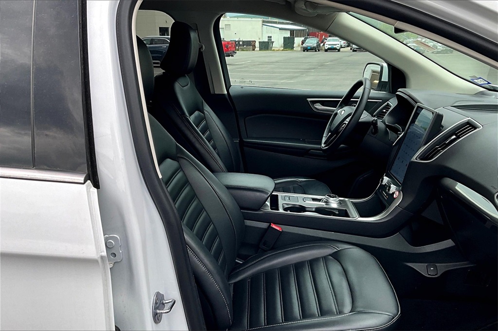 2024 Ford Edge SEL - Photo 11