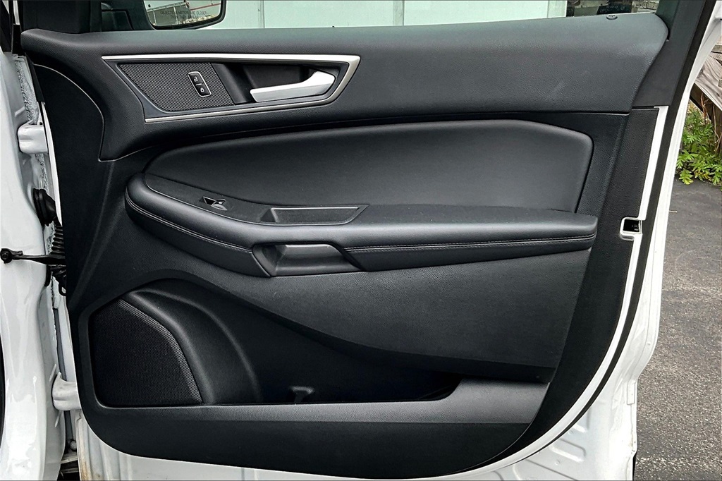 2024 Ford Edge SEL - Photo 12