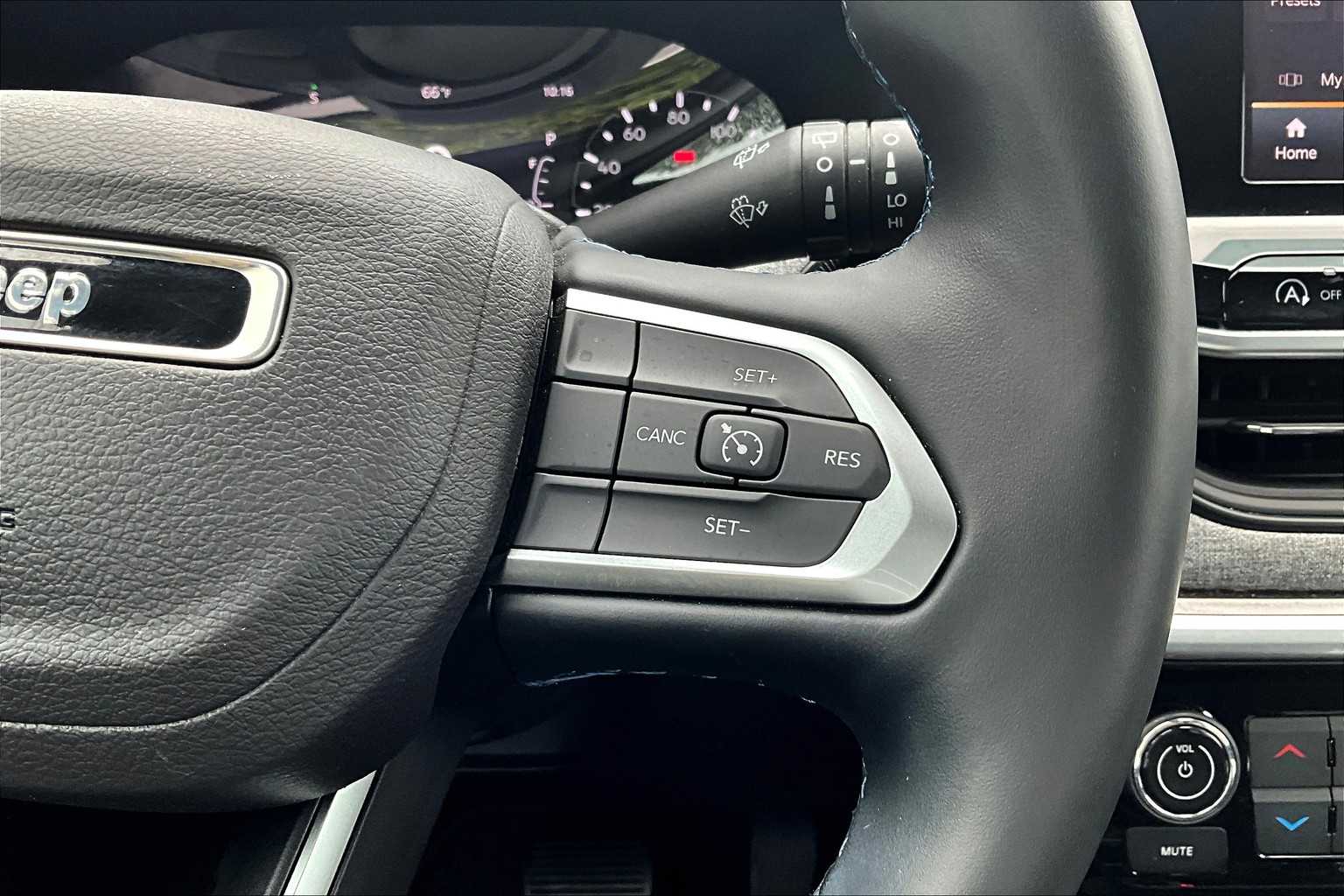 2022 Jeep Compass Latitude - Photo 24