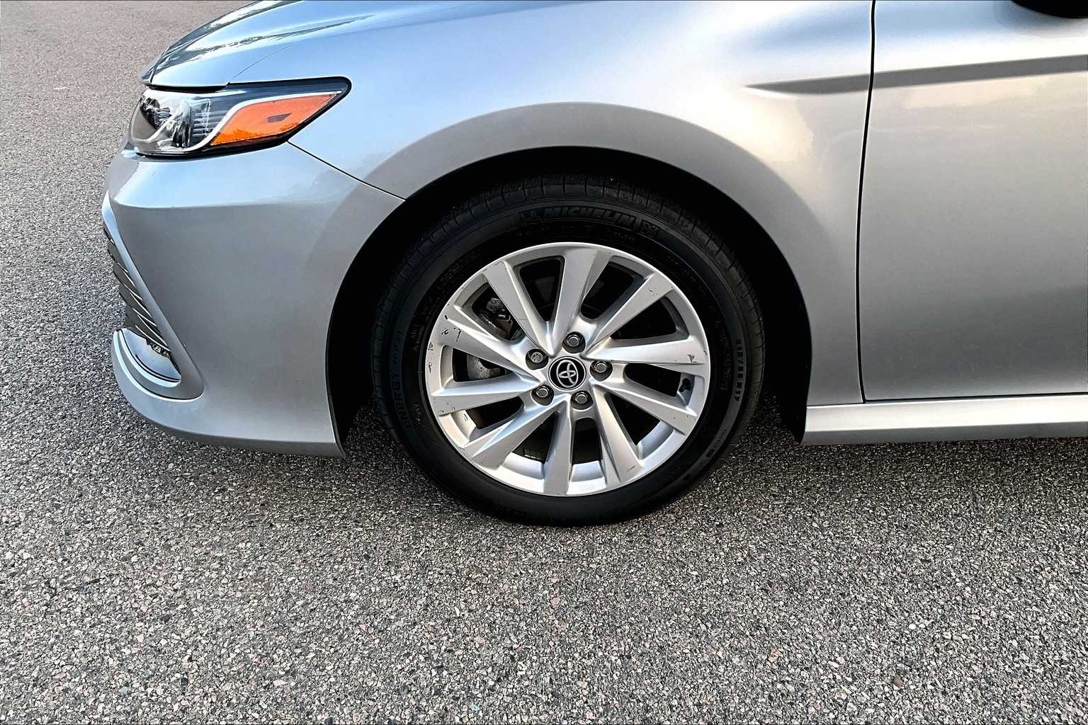 2023 Toyota Camry LE - Photo 4