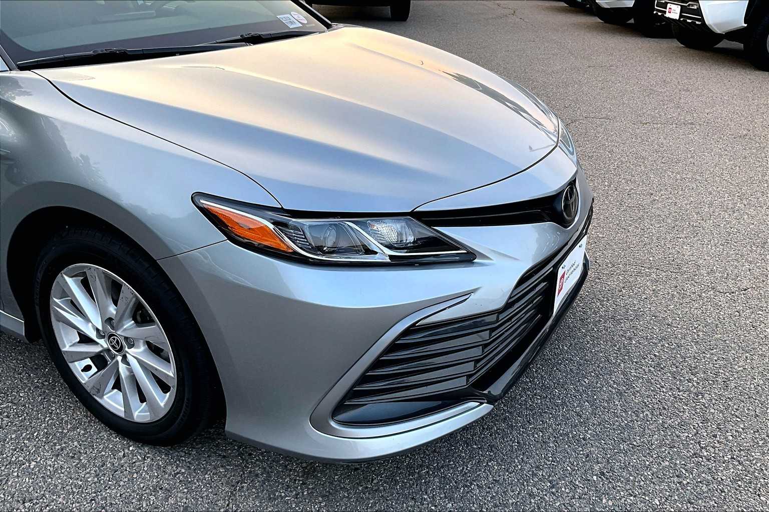 2023 Toyota Camry LE - Photo 5