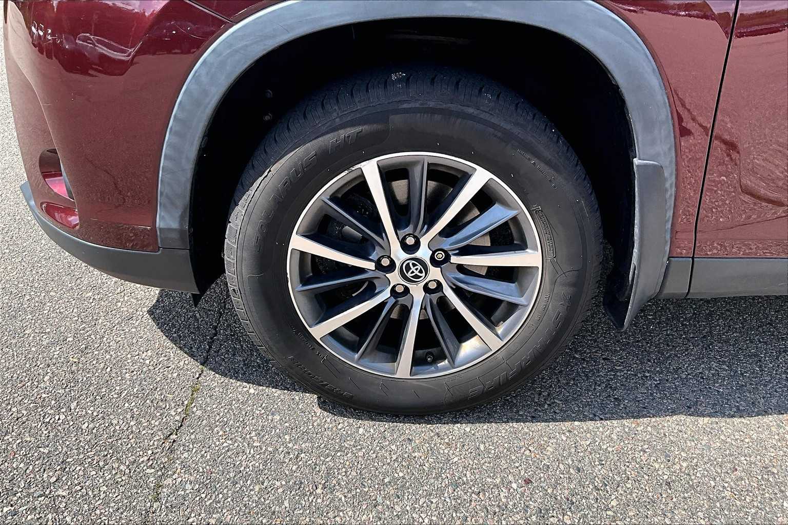 2019 Toyota Highlander XLE - Photo 4