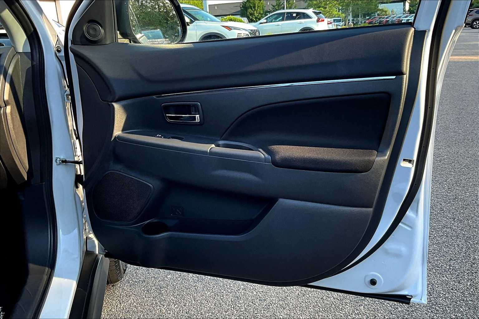 2024 Mitsubishi Outlander Sport LE - Photo 12