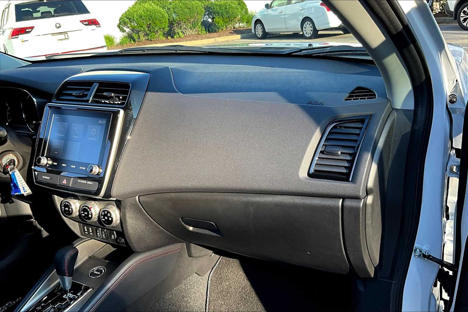 2024 Mitsubishi Outlander Sport LE - Photo 13