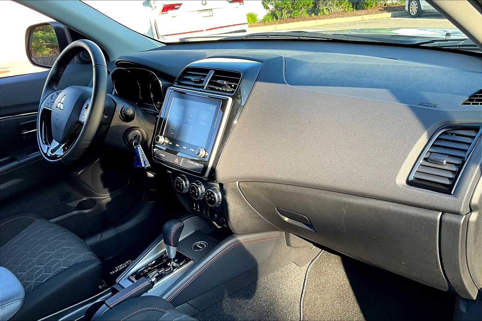 2024 Mitsubishi Outlander Sport LE - Photo 14