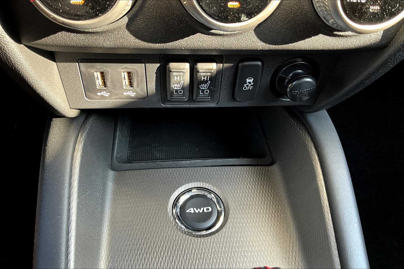 2024 Mitsubishi Outlander Sport LE - Photo 25