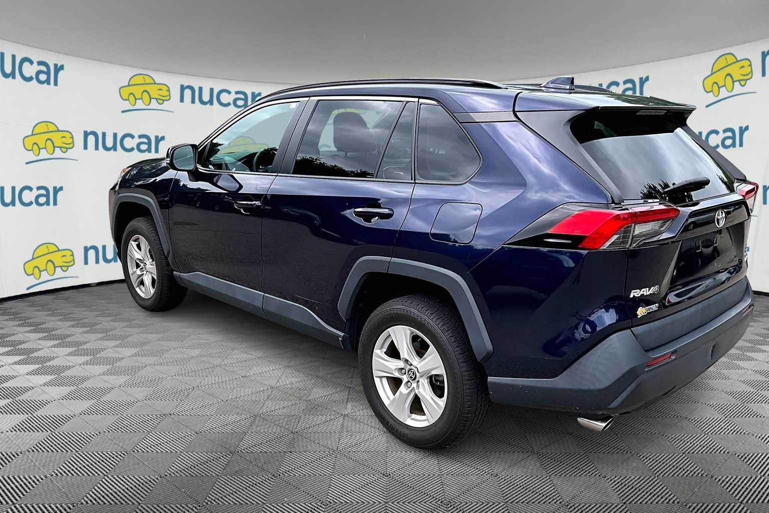 2021 Toyota RAV4 XLE - Photo 3