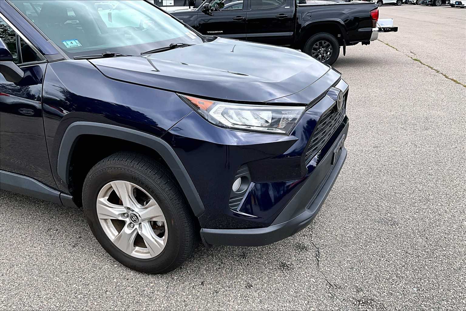 2021 Toyota RAV4 XLE - Photo 5