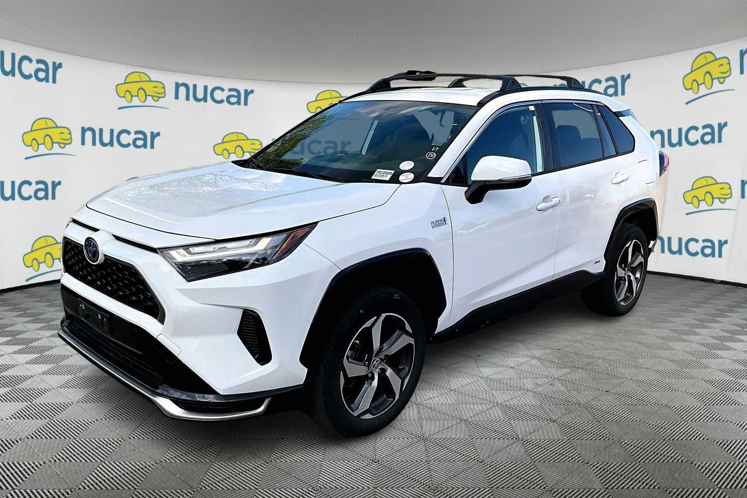 2022 Toyota RAV4 Prime SE - Photo 2