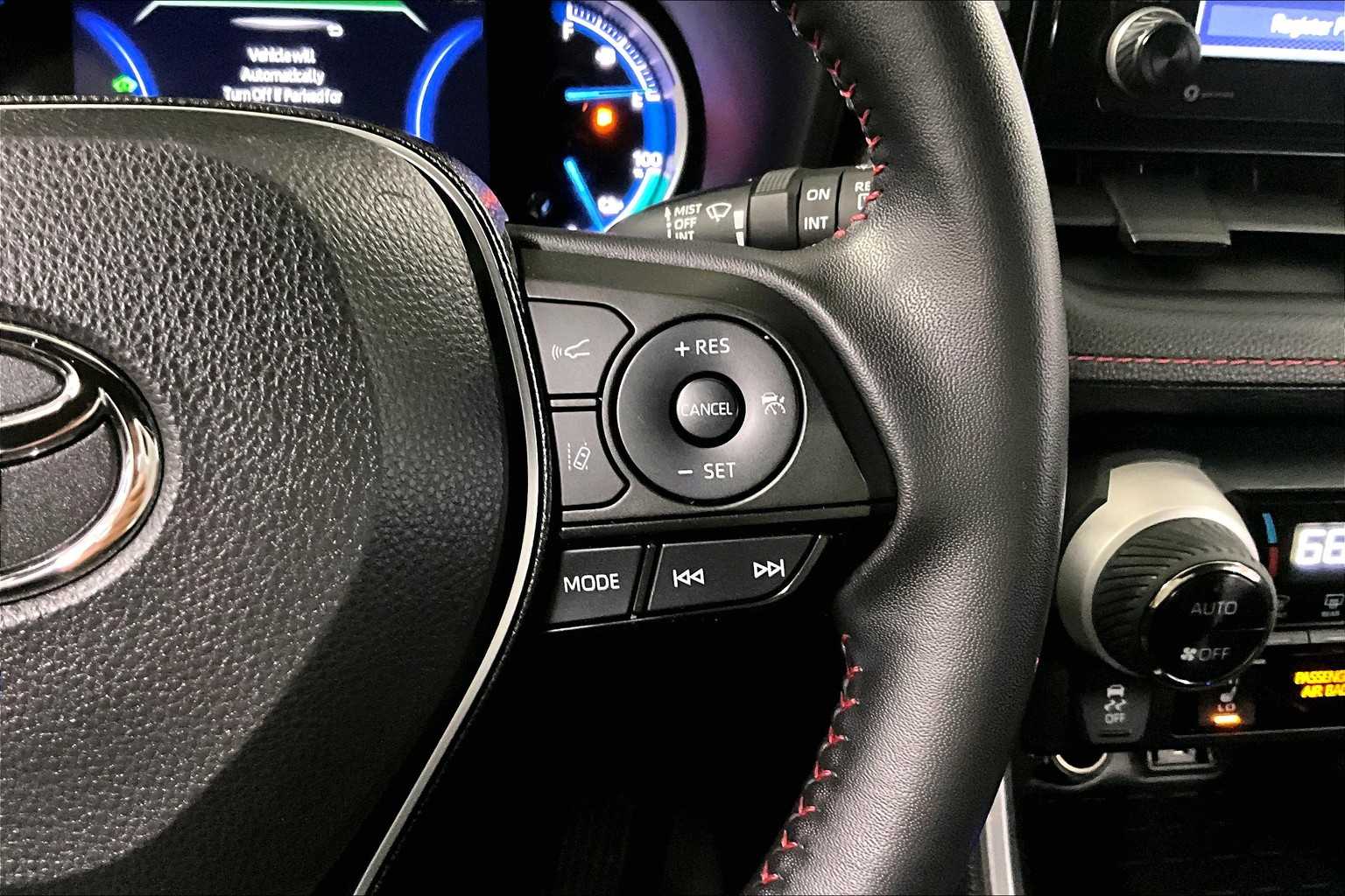 2022 Toyota RAV4 Prime SE - Photo 23