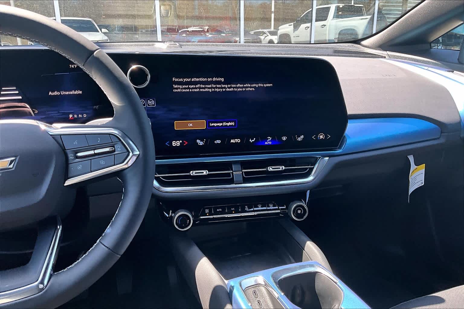 2025 Chevrolet Equinox EV LT - Photo 12