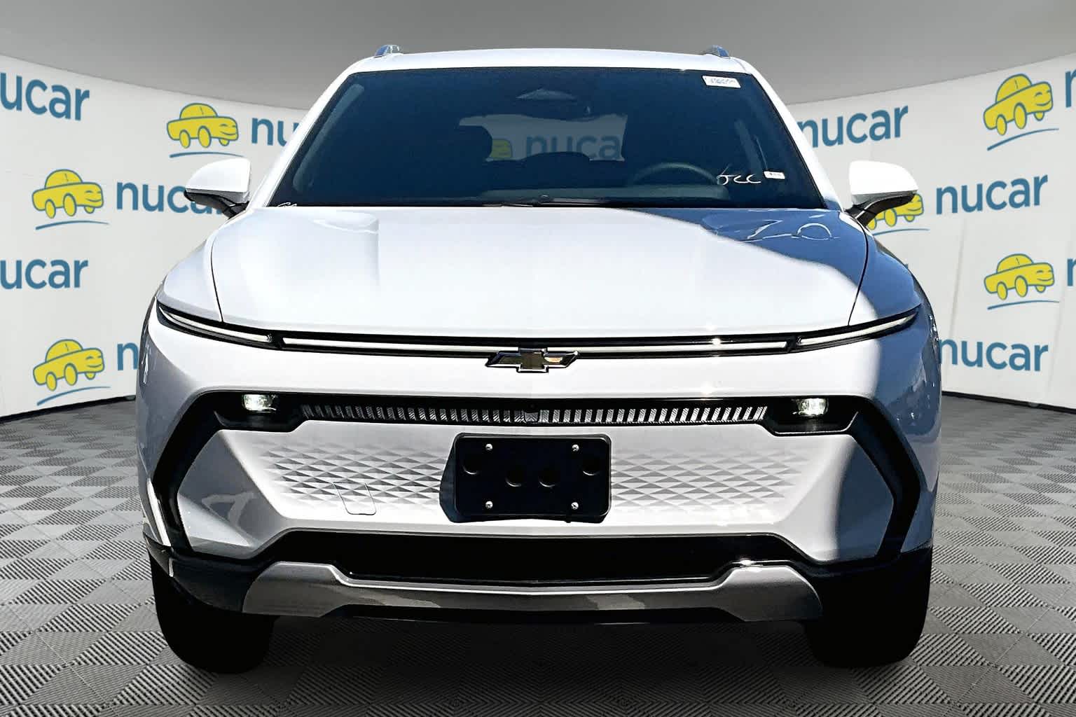 2025 Chevrolet Equinox EV LT - Photo 3