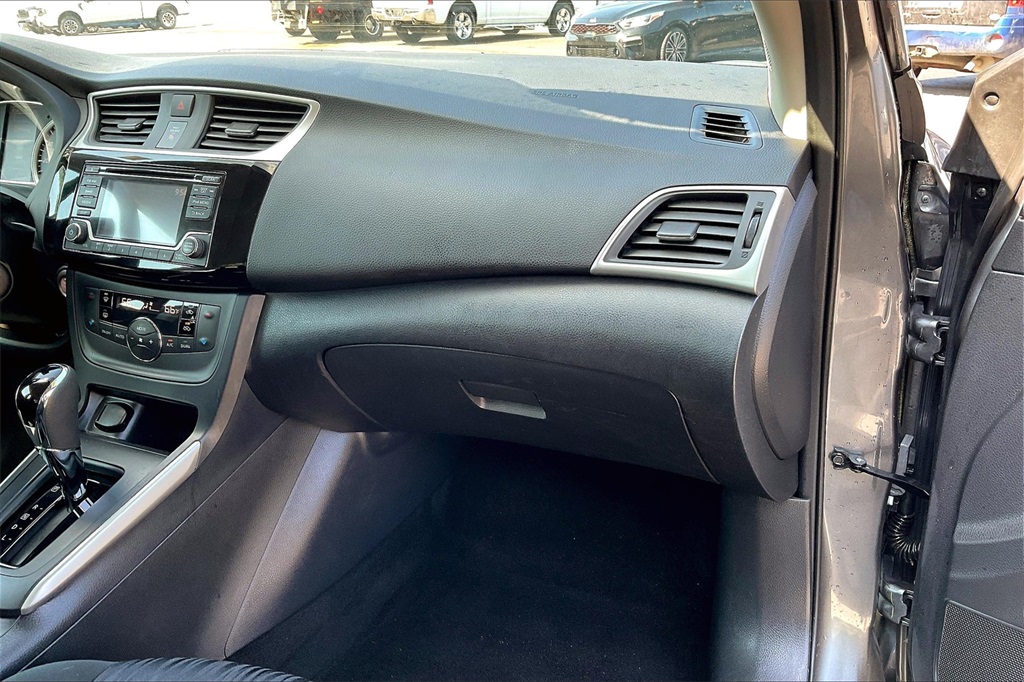 2018 Nissan Sentra SV - Photo 12