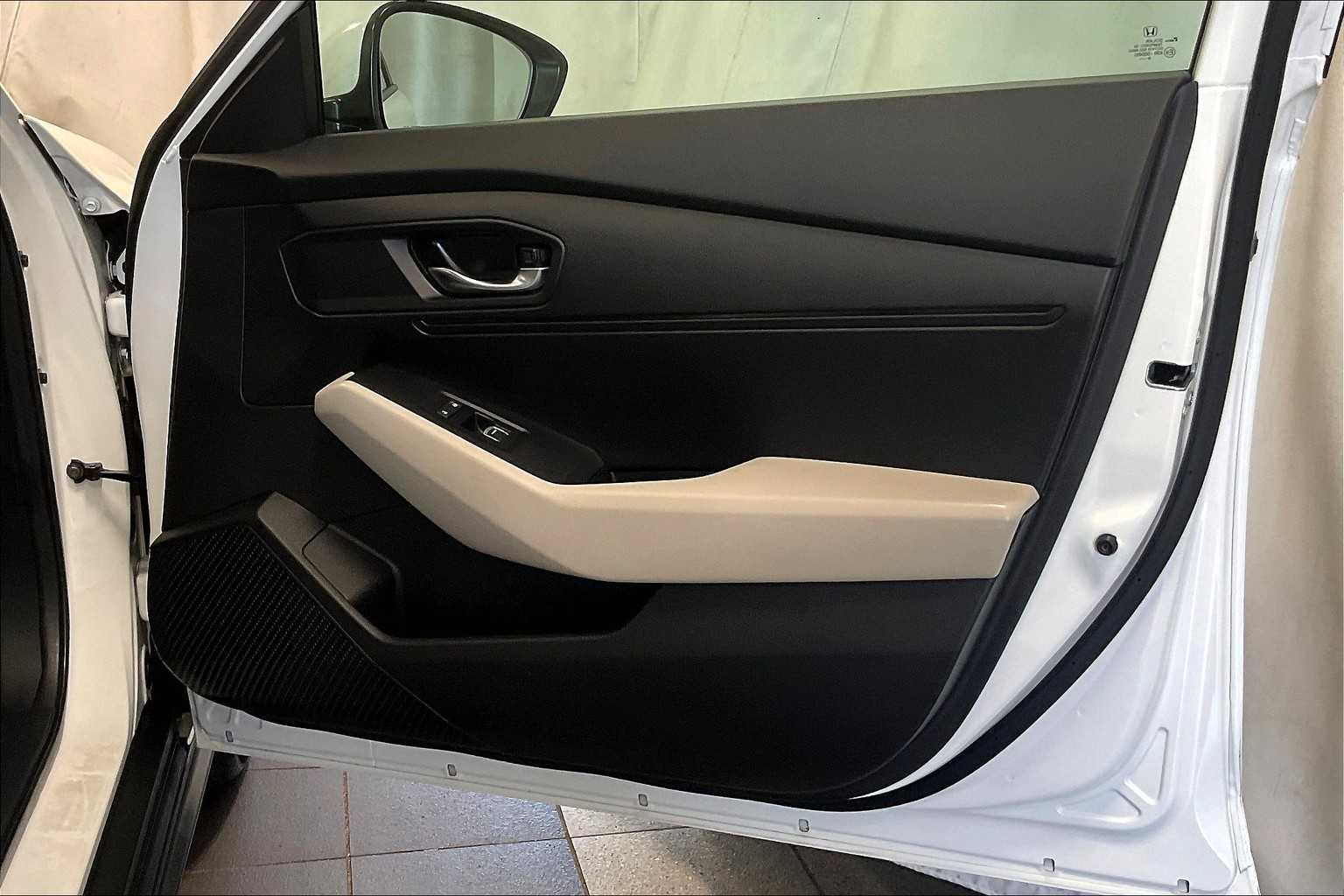 2024 Honda Accord LX - Photo 12